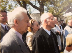 Antanas Šimkūnas ir Danielius Mickevičius Pabiržėje atidarant paminklą Antanui Macijauskui Antanas Šimkūnas ir Danielius Mickevičius Pabiržėje atidarant paminklą Antanui Macijauskui